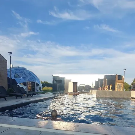 Apartament Seasidespa Jakuzzi Swimming Pool *